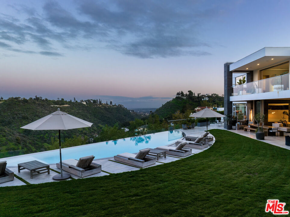 1740 Bel Air Rd, Los Angeles, CA 90077 Mary Kay Nibley